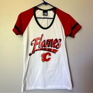 NEW ERA Calgary Flames NHL Short Sleeve Tee Shirt Size Medium
